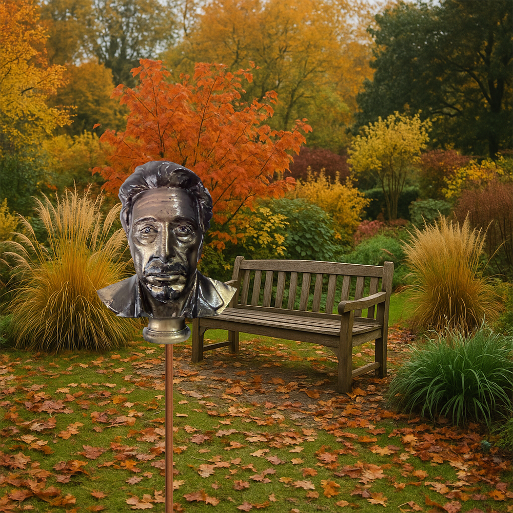 Gartenstecker > Garden Legend < antik