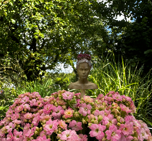 Blumenstecker > Frida Kahlo < Gold