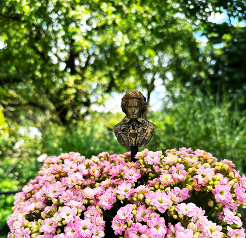 Blumenstecker > Beethoven < Antik