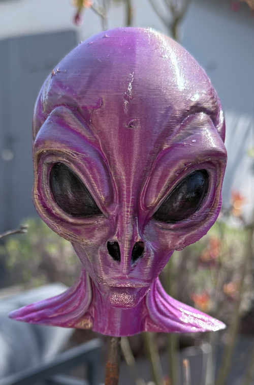 Gartenstecker > Alienkopf < Lila